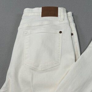 Judy Blue White Boyfriend Fit Jeans Women's Size 15/32 Straight Leg